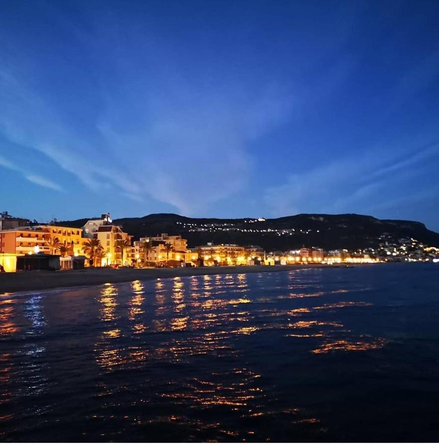 Apartament Abelia 4 Pietra Ligure Zewnętrze zdjęcie